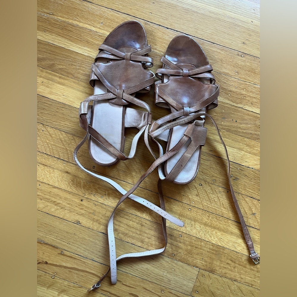 Stuart weitzman 12 wrap around sandals nude brown flats gladiator tan strappy